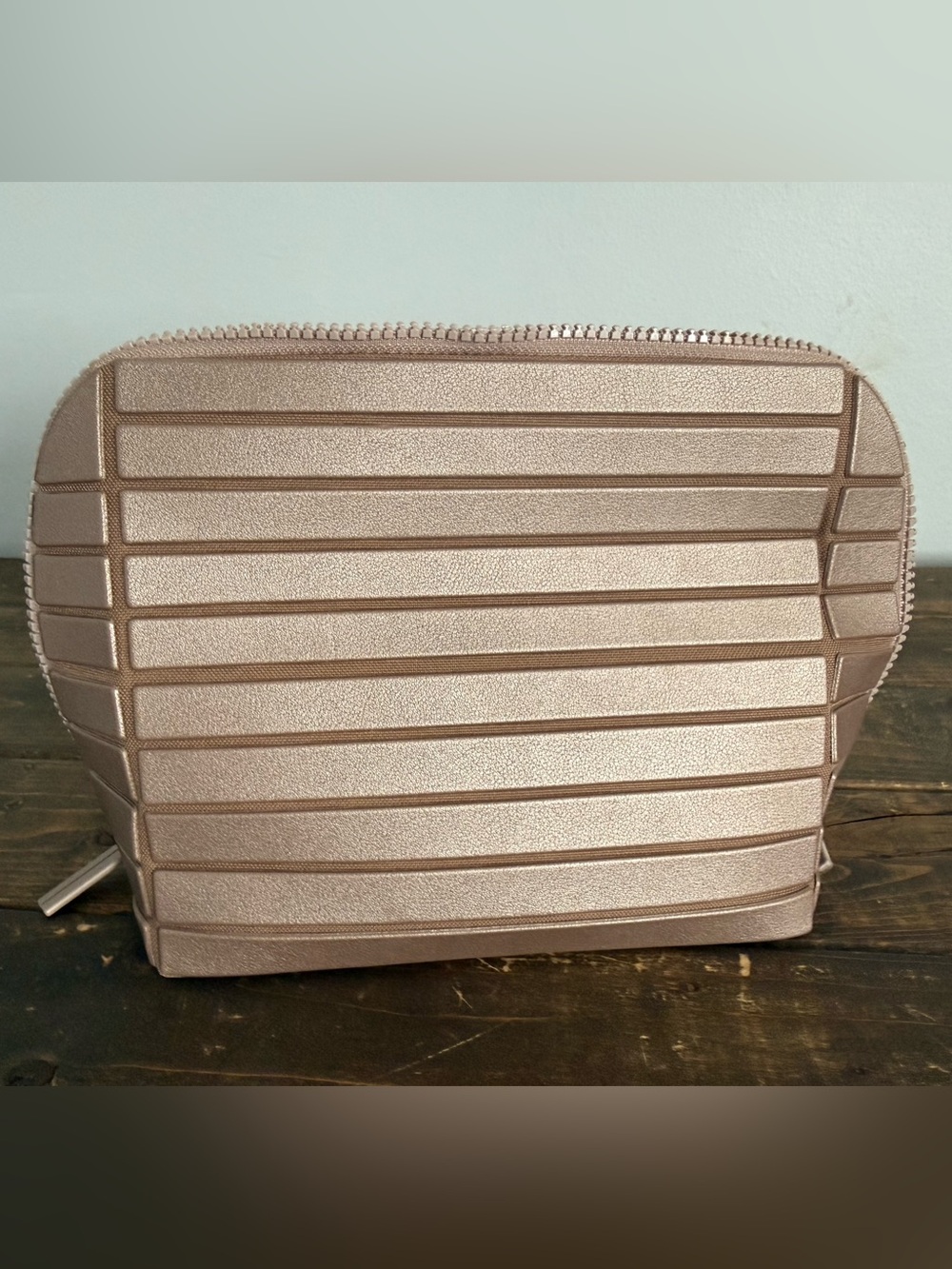 Medium Parallelle Metallic Rose Cosmetic Pouch